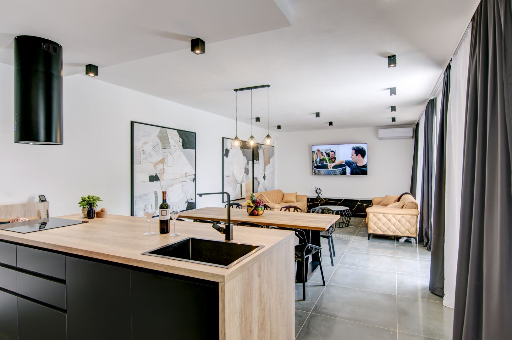 Living & kitchen — Villa Lina