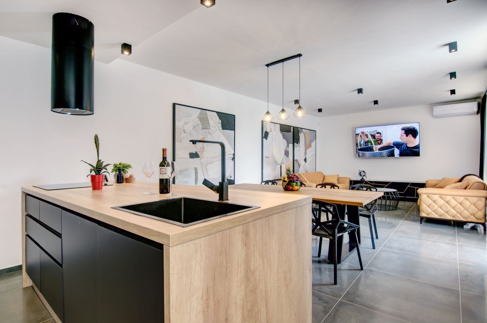 Living & kitchen — Villa Lina