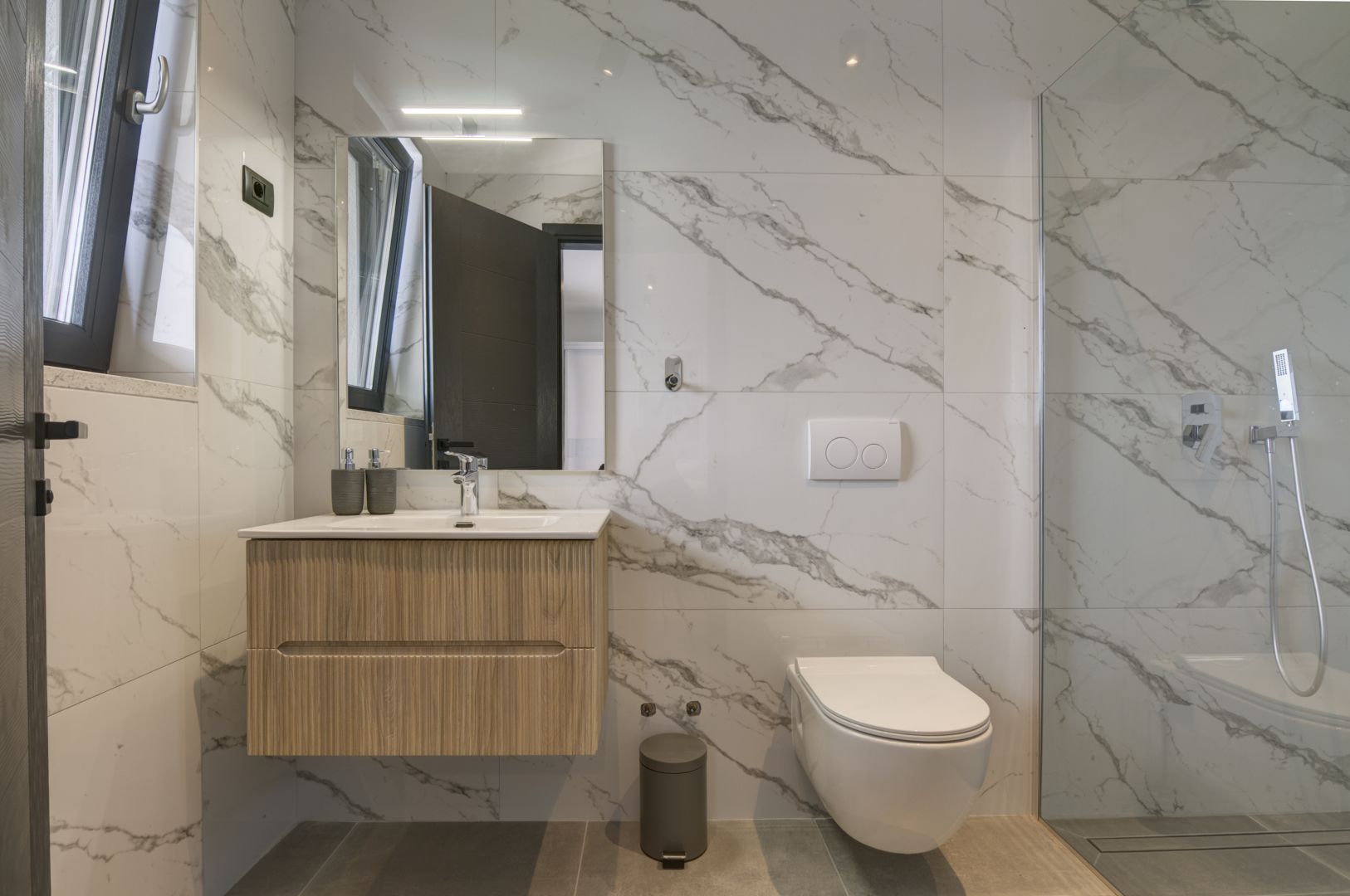 Bathrooms — Villa Lina