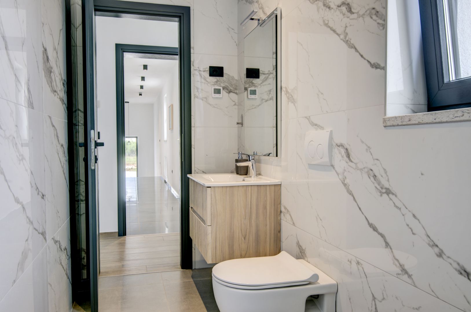 Bathrooms — Villa Lina