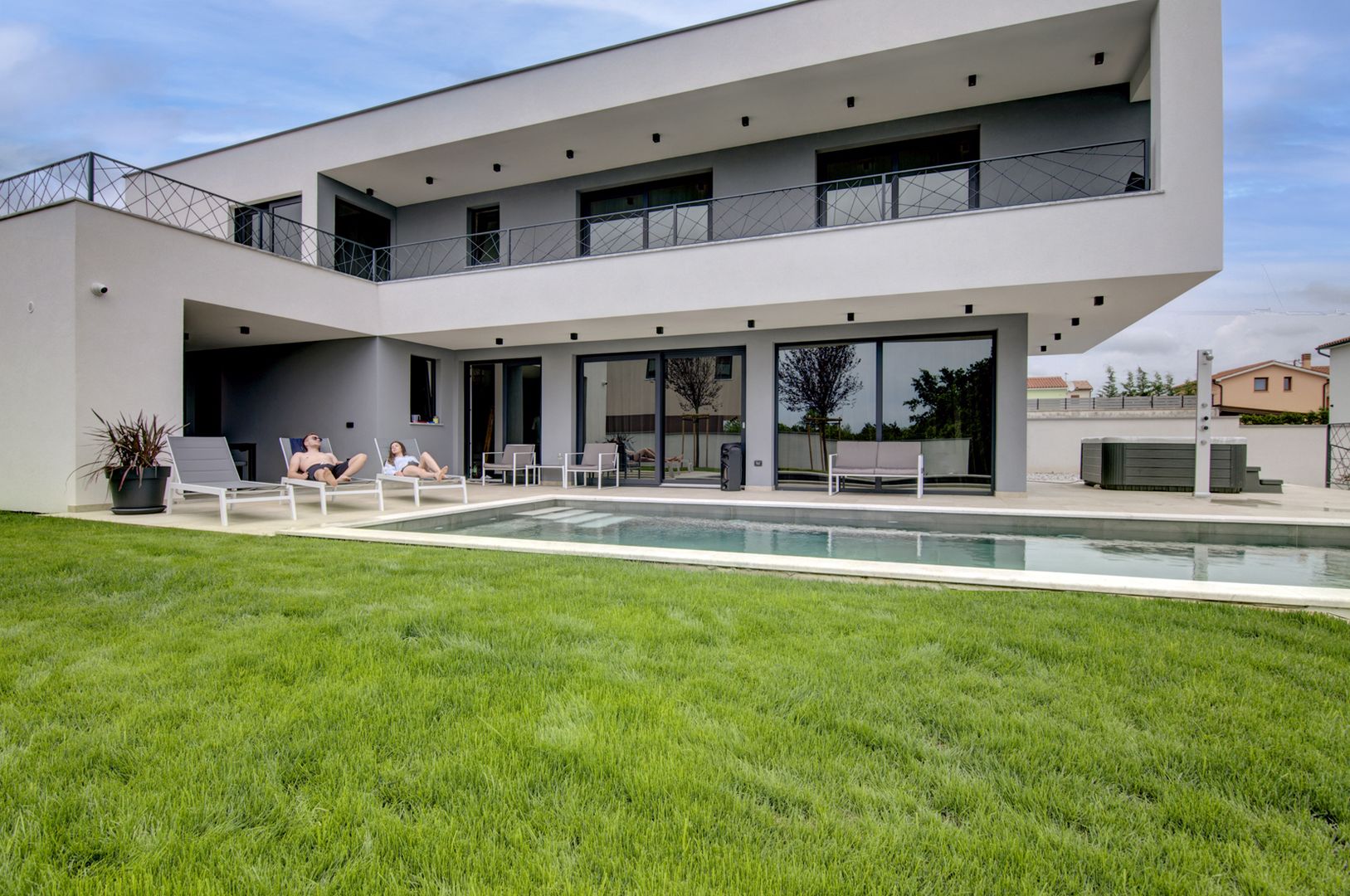 Villa, pool & garden — Villa Lina