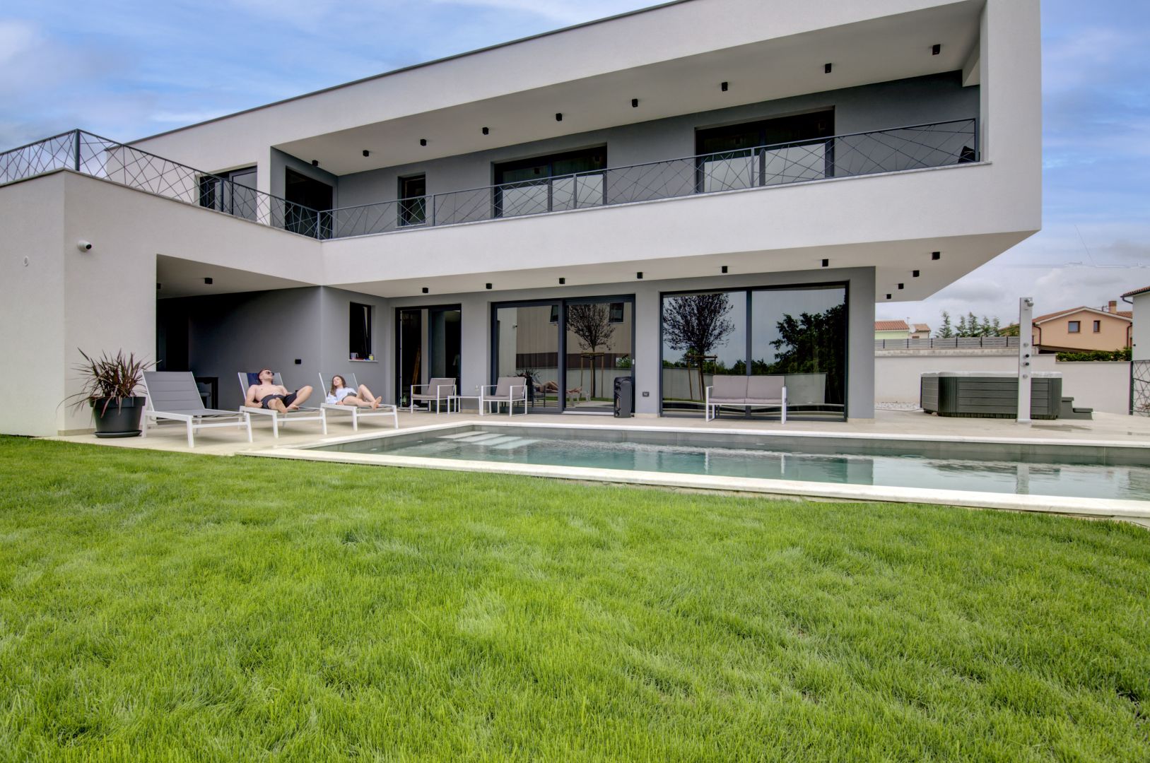 Villa, pool & garden — Villa Lina