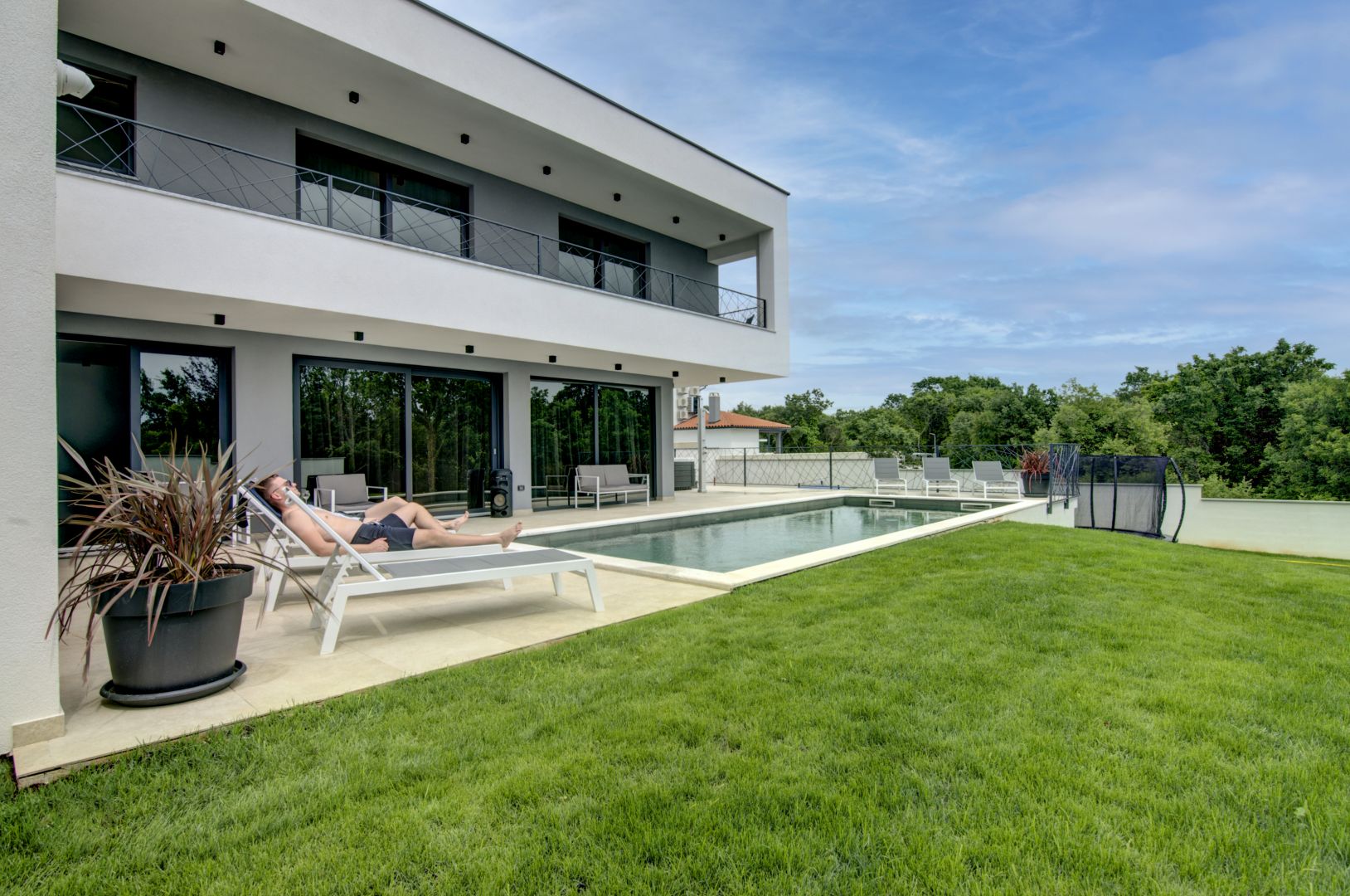 Villa, pool & garden — Villa Lina